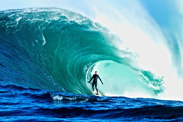 Storm-Surfers-3D-surfing-the-big-wave