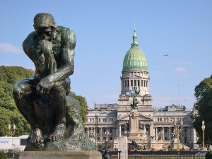 800px-Buenos_Aires-Plaza_Congreso-Pensador_de_Rodin