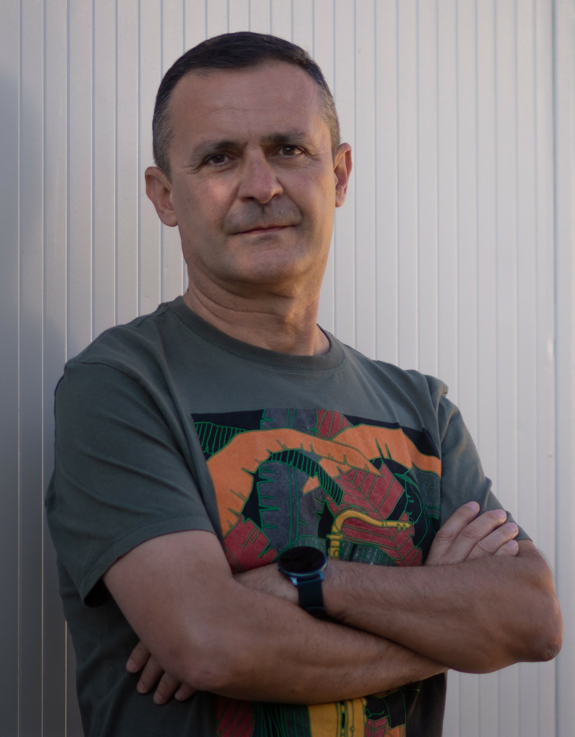 Antonio Luis Ginés: «No todos los lectores son escritores, ni pueden serlo»